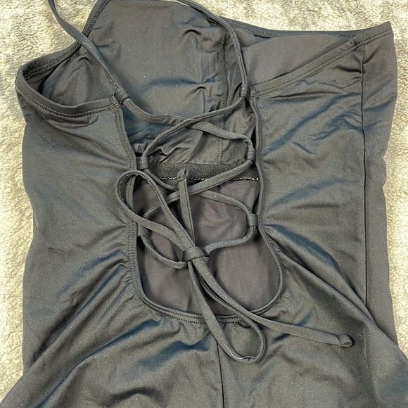 New La Blanca Island Goddess Lace Up Back One Shoulder One Piece Swimsuit Black - Picture 6 of 11